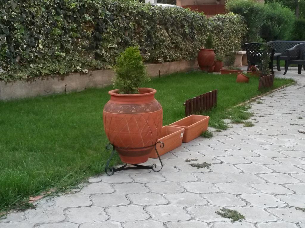 Garden Vila غيفيغليا المظهر الخارجي الصورة