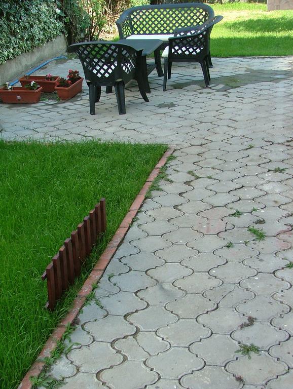 Garden Vila غيفيغليا الغرفة الصورة